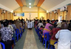 Papuan Christians prepare to attend Christmas Eve services