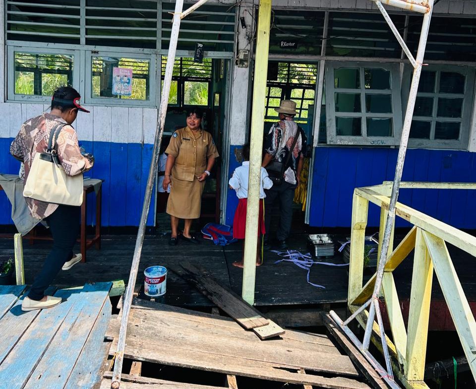 Jayapura lawmakers highlight poor education and health infrastructure in Yoboi Village